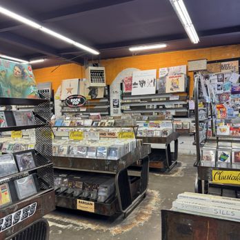 Streetlight Records - Music & DVDs Near Me - Santa Cruz, California Streetlight Records - Music & DVDs Near Me - Santa Cruz, California