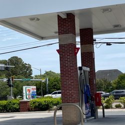 7-Eleven - Gas pump and price marquee