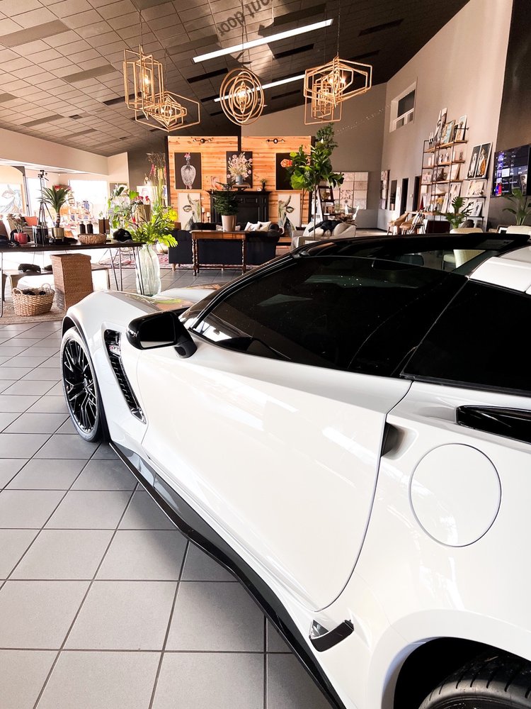 COMODO MOTORS Updated September 2024 25 Photos & 20 Reviews 8325