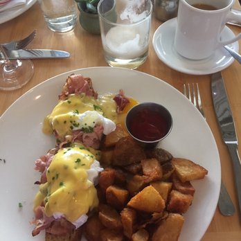 Viale - Eggs Benedict - Italian Near Me - Cambridge, Massachusetts Viale - Eggs Benedict - Italian Near Me - Cambridge, Massachusetts