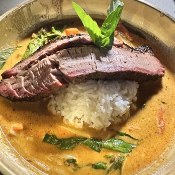 Charm Taphouse And Bbq - E14 Red Curry - Barbeque Near Me - Conroe, Texas