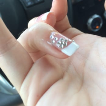 Cool Nails - Left a big glob of the top coat on my skin. Didn't notice until I was in the car. - Nail Salons Near Me - Lakewood, California