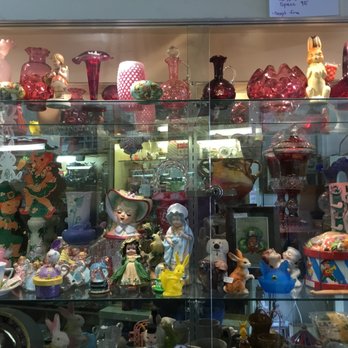 Corona Antique Gallery - Beautiful vintage Glassware and collectibles - Antiques Near Me - Corona, California