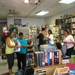 Willa's Books & Vinyl