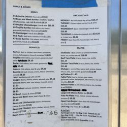 Mante's Chow Cart - Menu options. The locals told us to get the Trujillo burrito.