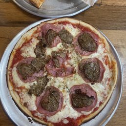 Gluten 12" Gluten-Free pizza with Italian sausage and ham Gluten 12" Gluten-Free pizza with Italian sausage and ham