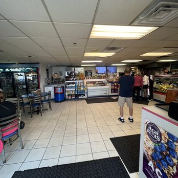 Hazelwoods On the Bay - interior - Delis Near Me - San Diego, California Hazelwoods On the Bay - interior - Delis Near Me - San Diego, California
