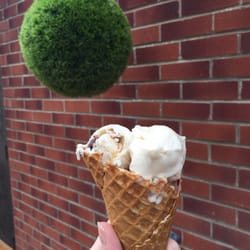 Blyton Ice Cream - Medium waffle cone w/chocolate brownie & marathon