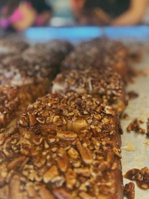 Old West Cinnamon Rolls by null