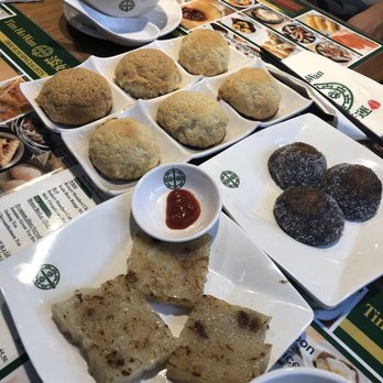 Tim Ho Wan - The spread - Dim Sum Near Me - Honolulu, Hawaii