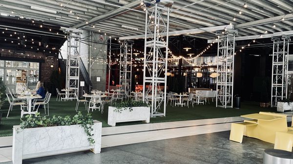 The Standard Plaza by null