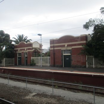 Essendon Railway Station - Train Stations Near Me - Essendon, VIC