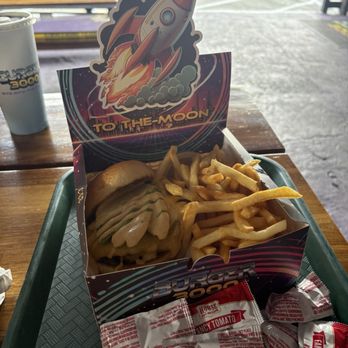 Burger 3000 - Burgers Near Me - Chatsworth, California