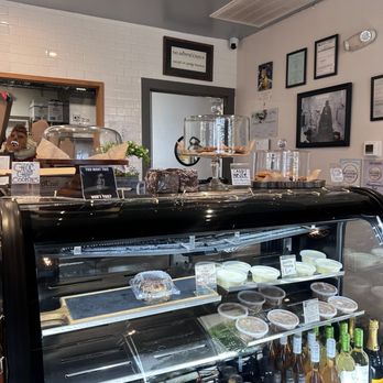 Ploughman's Deli & Cafe - Cafes Near Me - Houston, Texas