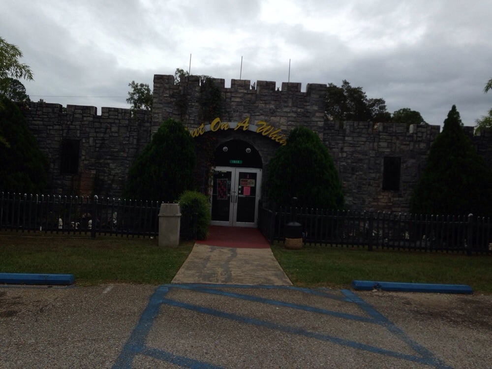 OUT ON A WHIM 1515 Hartford Hwy, Dothan, Alabama Party Supplies