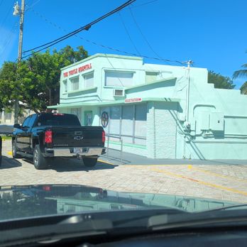 The Turtle Hospital - Veterinarians Near Me - Marathon, Florida
