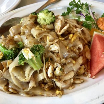 Chao Praya - Pad See Ew w/Pork - Thai Near Me - Novato, California