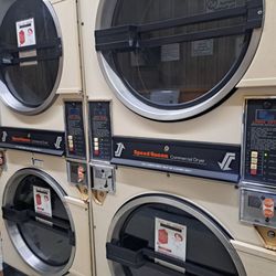 Vicente Laundromat