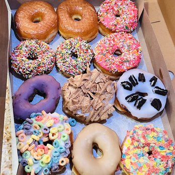 Randy's Donuts - Donuts Near Me - Costa Mesa, California Randy's Donuts - Donuts Near Me - Costa Mesa, California
