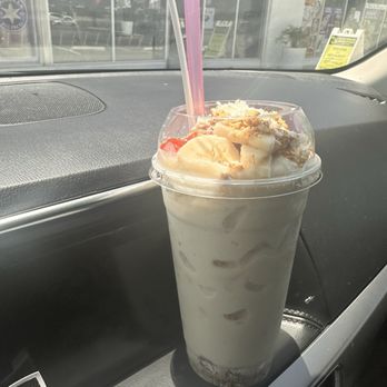 Protein Power Hub - Pina colada açaí bowl - Juice Bars & Smoothies Near Me - Riverside, California Protein Power Hub - Pina colada açaí bowl - Juice Bars & Smoothies Near Me - Riverside, California