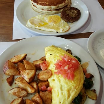 Denny's - Veggie omelet with red potatoes - Diners Near Me - Orangevale, California