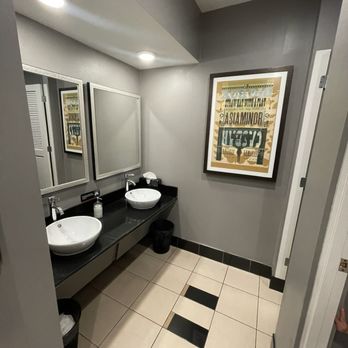 Houlihan's - Restroom attached to restaurant and hotel - Bars Near Me - Manhattan, Kansas