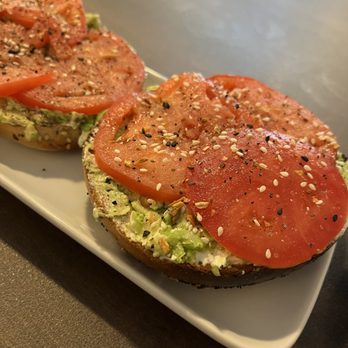 Cafe Luca Belle - Day-Na Bagel - Coffee & Tea Near Me - Wallingford, Connecticut