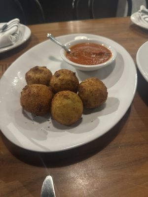 Caccio Pizza & Rotisserie by null