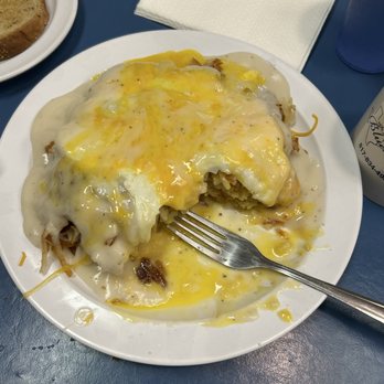 Bluebonnet Cafe - Trash breakfast with bacon and eggs over easy - Breakfast & Brunch Near Me - Haltom City, Texas