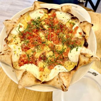 Mister O1 Extraordinary Pizza - Star Pizza Claudio - Pizza Near Me - Doral, Florida