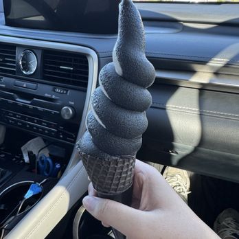 Tokyo Cream - Black Sesame Swirl - Desserts Near Me - Roseville, California