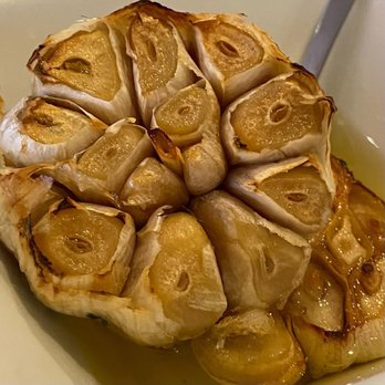 Lucrezia Cafe & Catering - a close up of a garlic clove - Italian Near Me - Chesterton, Indiana