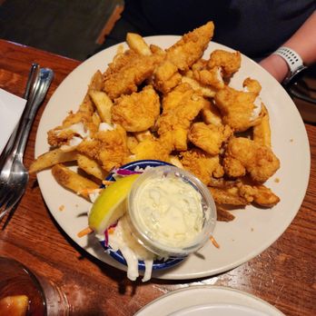 Boston Sail Loft - Fish and chips - Bars Near Me - Boston, Massachusetts