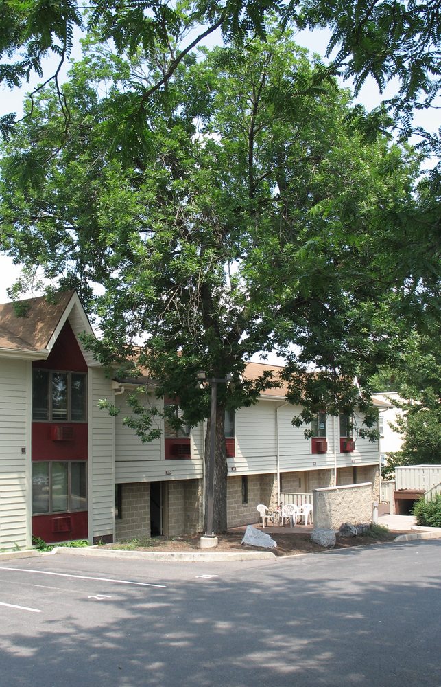 BEAVER GARDENS RENTAL OFFICE Updated September 2024 521 E Beaver