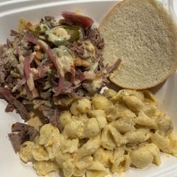 Good News Bbq - Brisket sandwich and mac