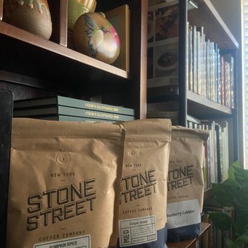 Ordered Blueberry Cobbler, Gingerbread and Pumpkin Spice so good for the upcoming fall season. Shipping was packaged well too!