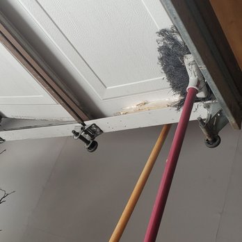 Garage Door Basics - Off track - Garage Door Services Near Me - Glendale, California Garage Door Basics - Off track - Garage Door Services Near Me - Glendale, California