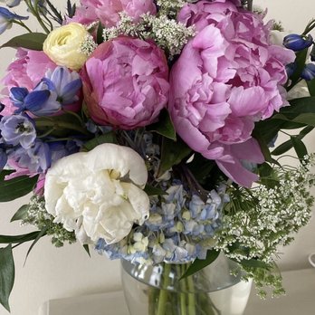 Forget Me Not Florist - A few days after the wedding - Florists Near Me - Northampton, Massachusetts Forget Me Not Florist - A few days after the wedding - Florists Near Me - Northampton, Massachusetts