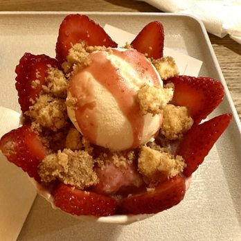 Heybings - Strawberry cheese cake .. pretty yummy and delightful - Desserts Near Me - Costa Mesa, California
