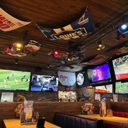 Bubba's 33 - The interior