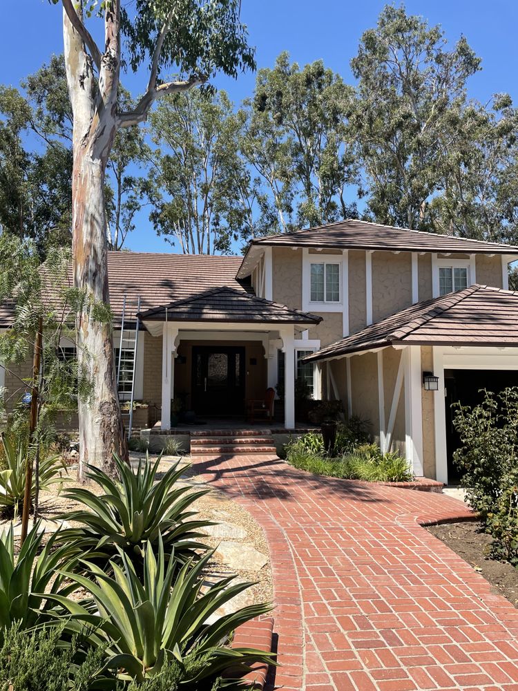 Slide of TRC Roofing