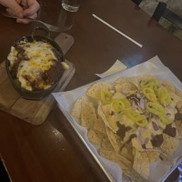 Adult Mac n cheese w/ burnt ends & nachos with burnt ends