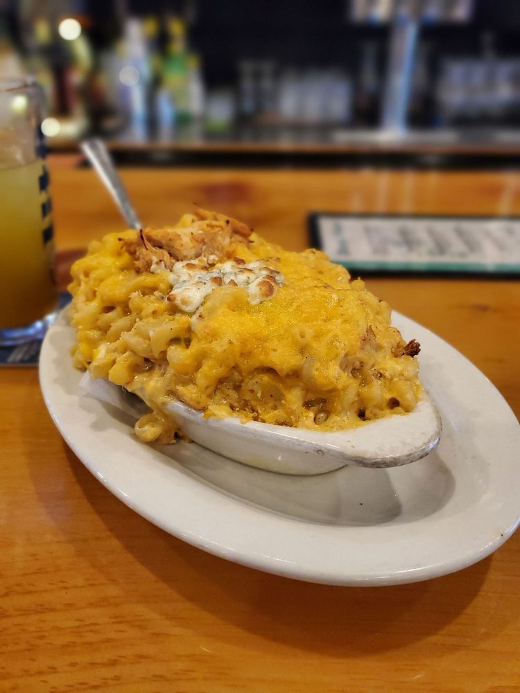 MOONEY’S SPORTS BAR & GRILL Updated October 2024 35 Photos & 73