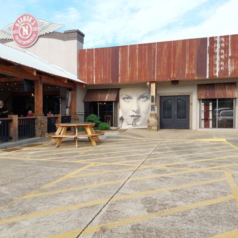 Naaman's BBQ - Front door! It's right off Arkansas Texas lines- North State Line Avenue. Beautiful outdoor seating & huge picnic table. - Barbeque Near Me - Texarkana, Texas Naaman's BBQ - Front door! It's right off Arkansas Texas lines- North State Line Avenue. Beautiful outdoor seating & huge picnic table. - Barbeque Near Me - Texarkana, Texas