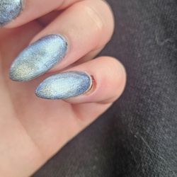 Queen Nails