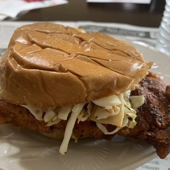 Ako’s - Mild spiced chicken sandwich! - Food Trucks Near Me - Alvin, Texas