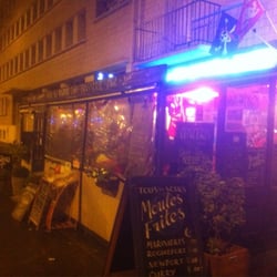 Newport Café