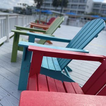 Sailport Waterfront Suites - Lovely sitting area overlooking the water - Hotels Near Me - Tampa, Florida Sailport Waterfront Suites - Lovely sitting area overlooking the water - Hotels Near Me - Tampa, Florida