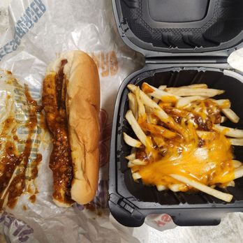 Wienerschnitzel - Chili hotdogs and chili cheese fries - Fast Food Near Me - Bakersfield, California