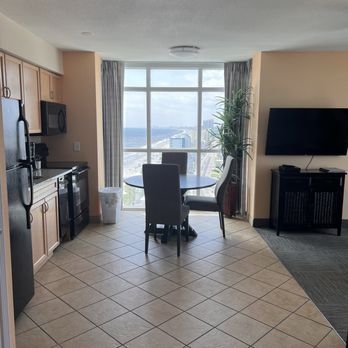 Prince Resort - Tower 1 Room 1401 - Clean room. - Hotels Near Me - North Myrtle Beach, South Carolina